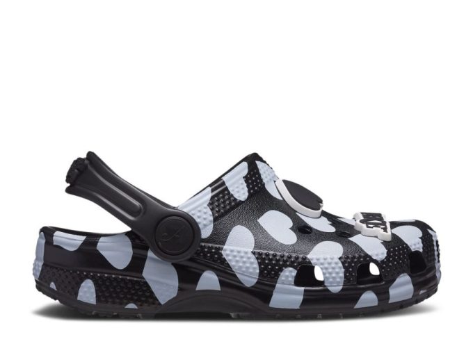 Awake NY x Classic Clog Kids „Zuhause ist, wo das Herz ist – Schwarz“ Awake NY x Classic Clog Kids „Zuhause ist, wo das Herz ist – Schwarz“