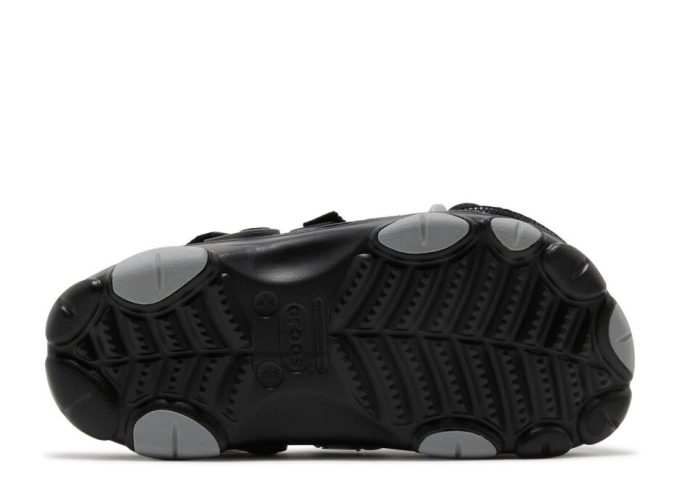 BEAMS x Classic All-Terrain Outdoor Clog „Grau Schwarz“