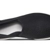 Crocs Athleisure Casual Sportschuh Schwarz Weiß 202363-066 Crocs Athleisure Casual Sportschuh Schwarz Weiß 202363-066