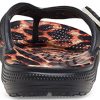Crocs Classic Animal Flip-Flops Unisex Leopardenmuster „Black Leopard“ 207872-0CU Crocs Classic Animal Flip-Flops Unisex Leopardenmuster „Black Leopard“ 207872-0CU