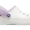 Crocs Classic Baya Lined Fuzz-Strap Clog „White Lila“ 206633-577