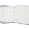 Crocs Classic Baya Lined Fuzz-Strap Clog „White Lila“ 206633-577