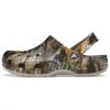 Crocs Classic Clog x thisisneverthat x Realtree Clogs „Edge Camo Walnut “ 207631-267
