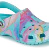 Crocs Classic Clogs mit Palmendruck „Neptune Multi“ 208587-4NQ