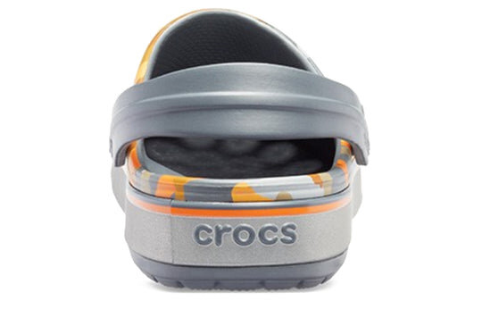Crocs Crocband Printed Sandalen Schwarz Orange Camouflage „Black Orange“ 205834-02Q Crocs Crocband Printed Sandalen Schwarz Orange Camouflage „Black Orange“ 205834-02Q