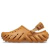 Crocs Echo Clogs „Sand“ 207937-202