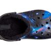 Crocs (GS) Baya gefütterte Galaxy Clogs mit Fuzzy-Strap „Black Multi“ 207654-0C4