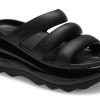 Crocs Mega Crush Triple Strap „Schwarz“ 209842-001