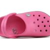 Crocs (PS) Crocband Bold Logo Outdoor Flacher Absatz Minimalistische Sport-Sandalen in Rosa 206022-65Y Crocs (PS) Crocband Bold Logo Outdoor Flacher Absatz Minimalistische Sport-Sandalen in Rosa 206022-65Y