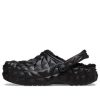 Crocs (WMNS) Classic Clog Gefütterte geometrische Schuhe „Schwarz“ 210069-001