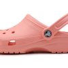 Crocs (WMNS) Classic Clog Outdoor Strand Sport Hausschuhe Rosa 10001-737 Crocs (WMNS) Classic Clog Outdoor Strand Sport Hausschuhe Rosa 10001-737