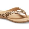 Crocs (WMNS) Kadee ll Flip-Flops mit Leopardenmuster Braun 206398-98R Crocs (WMNS) Kadee ll Flip-Flops mit Leopardenmuster Braun 206398-98R