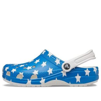 Crocs (WMNS) USA Musterdruck Leichte, gemütliche Sandalen Blau Rot 205974-94S
