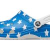 Crocs (WMNS) USA Musterdruck Leichte, gemütliche Sandalen Blau Rot 205974-94S Crocs (WMNS) USA Musterdruck Leichte, gemütliche Sandalen Blau Rot 205974-94S