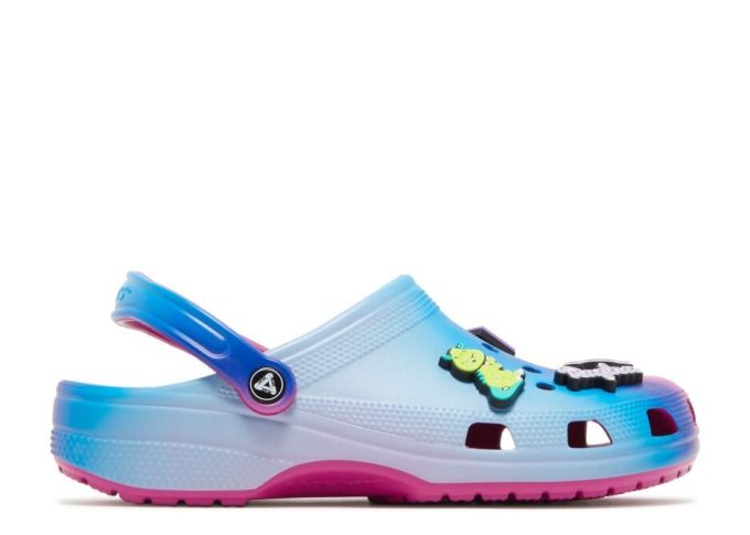 Palace x Rapha x Classic Clog „Education First“ Palace x Rapha x Classic Clog „Education First“