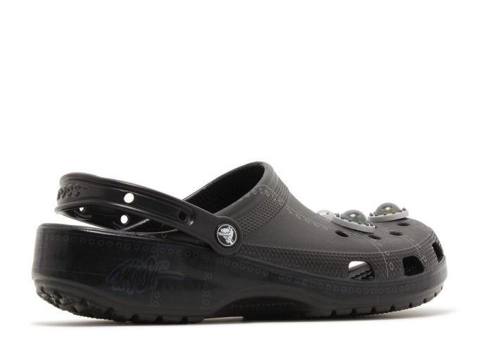 Ron English x Classic Clog „Area 54 – Schwarz“