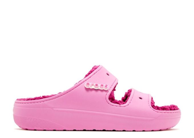 Saweetie x Classic Cozzzy Sandale „Taffy Pink“
